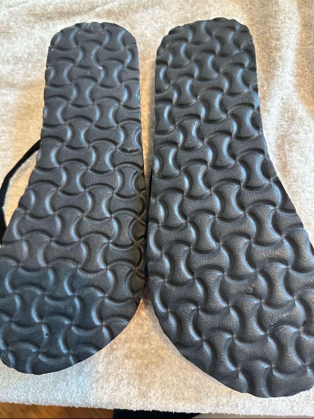 Leopard Print Flip Flop Sandals - Black Straps - Picture 2 of 3